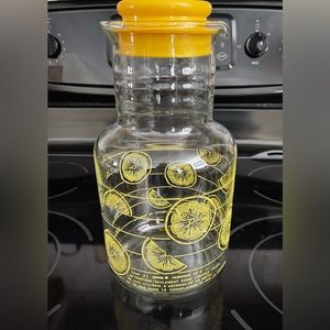 Pyrex Lemon/Orange Citrus Juice Carafe Pitcher With Lid 2L